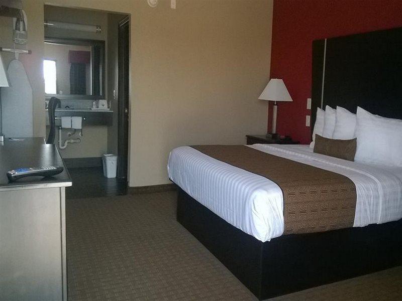 Rodeway Inn Dilley Bagian luar foto