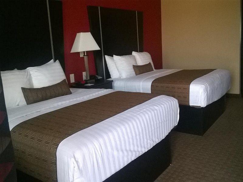Rodeway Inn Dilley Bagian luar foto