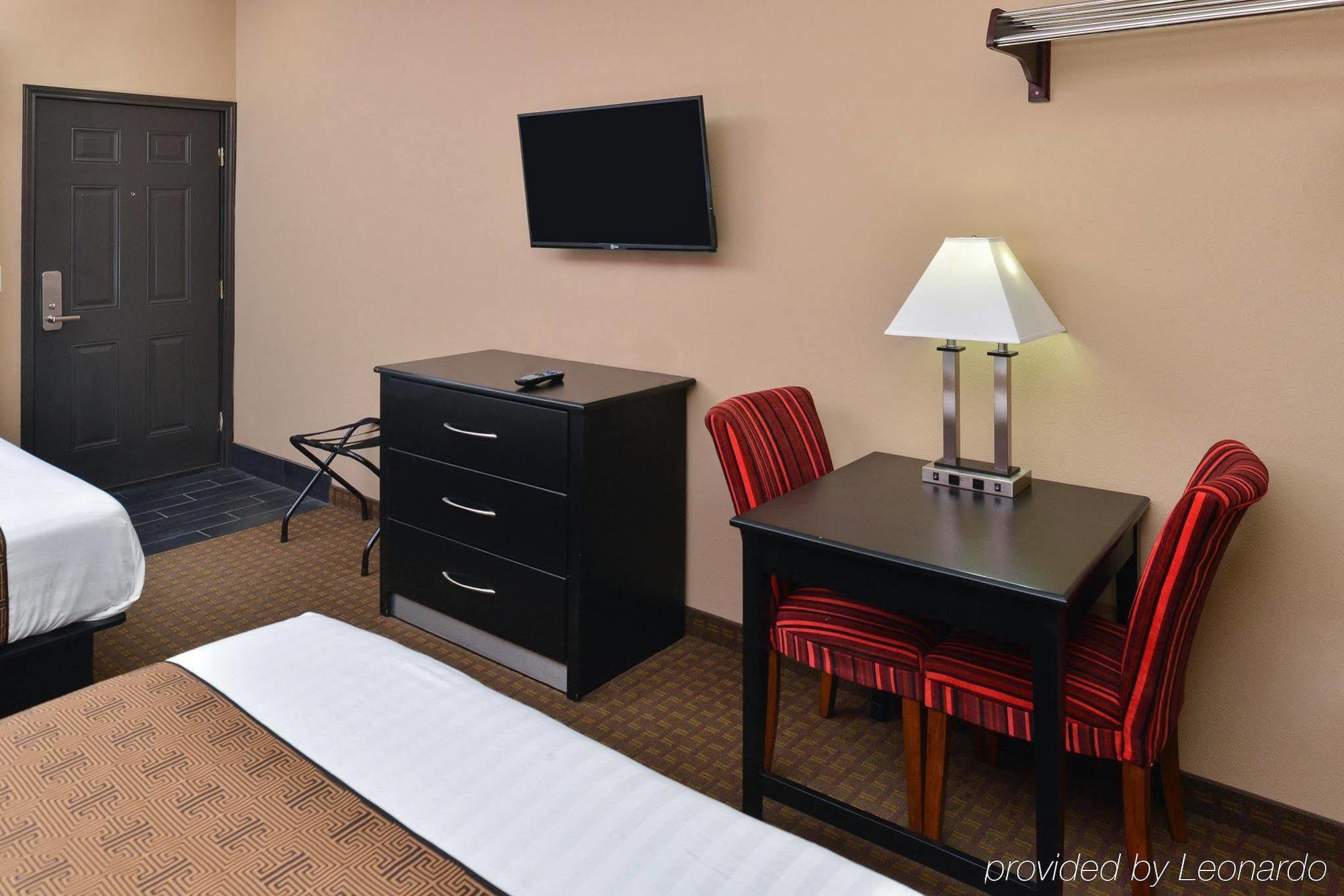 Rodeway Inn Dilley Bagian luar foto
