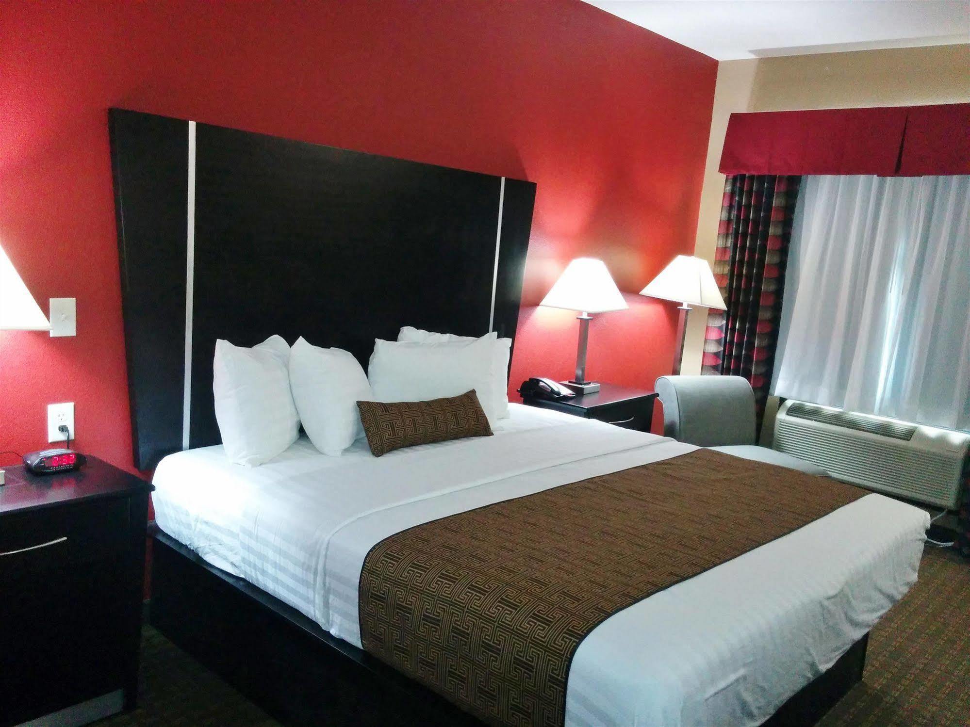Rodeway Inn Dilley Bagian luar foto